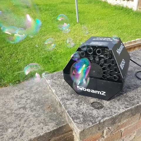 Burbuļmašīna darbībā