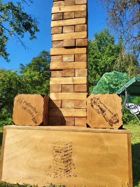 Lielformāta spēle Jenga