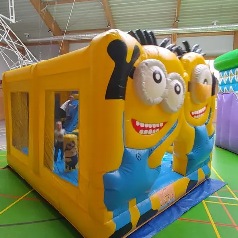 Piepūšamā atrakcija Minions
