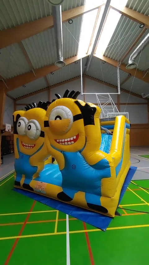 Piepūšamā atrakcija Minions
