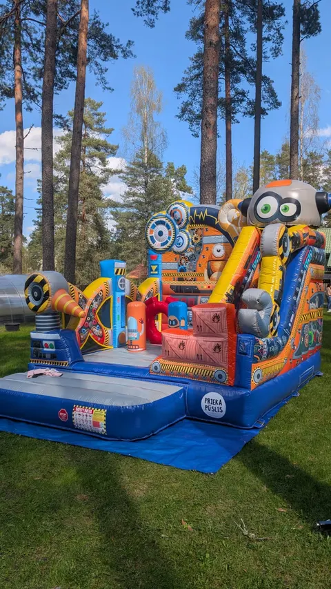 Piepūšamā atrakcija Robots